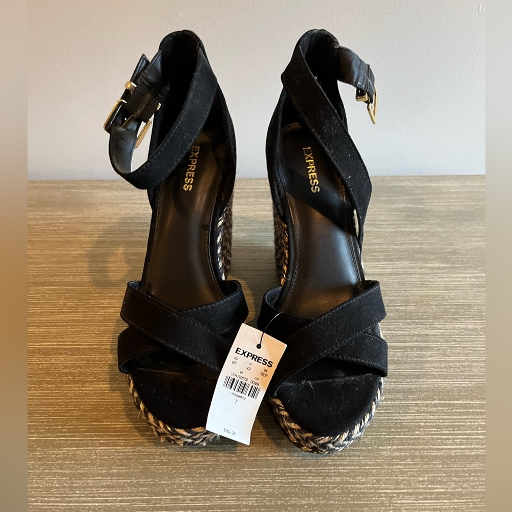 Express Wedges